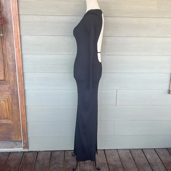Rumored “Presley” Maxi Sweater Dress - Picture 4 of 10